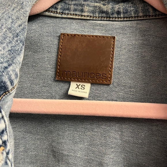 Maurices Women’s Blue Denim Button Down Belted Jacket Xsmall - Picture 2 of 8